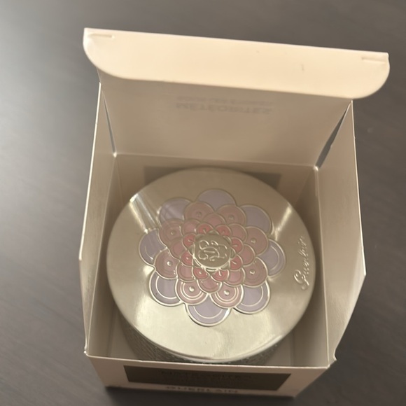 Guerlain Meteorites Light Reflecting Powder (#2 cool/rose) - Picture 6 of 7